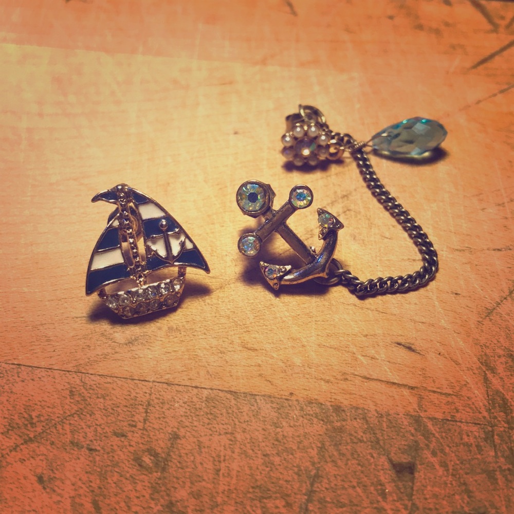 Betsey Johnson earrings 🎀